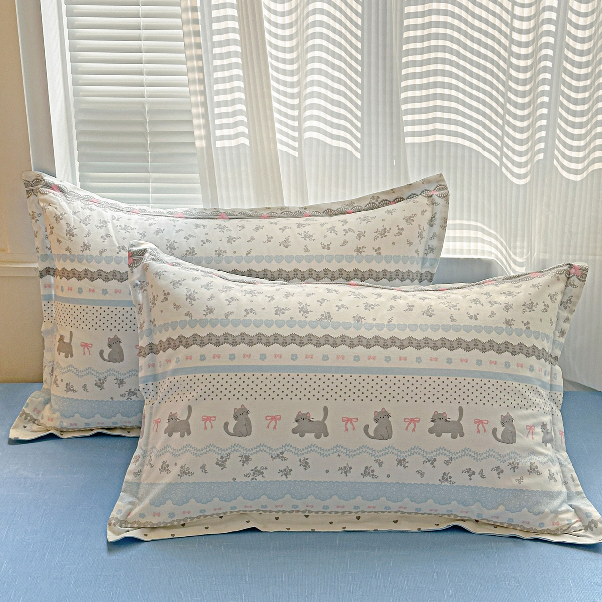 春雨家居 2026新款全棉印花ins减龄可爱小清新单枕套 小猫时光-兰