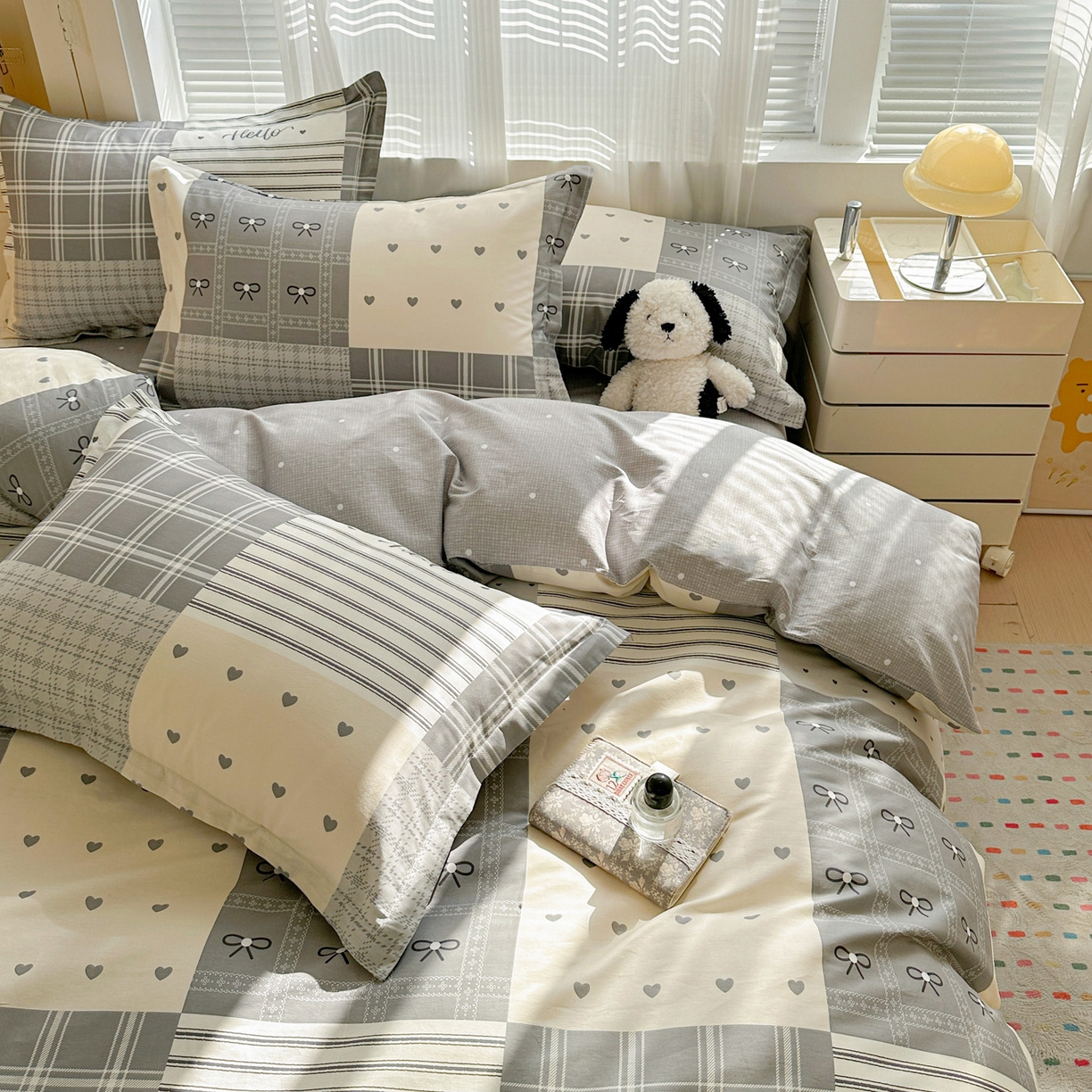 91家纺网 家纺一手货源 找家纺 春雨家居 2026新款全棉印花ins减龄可爱小清新单被套 韩系拼图