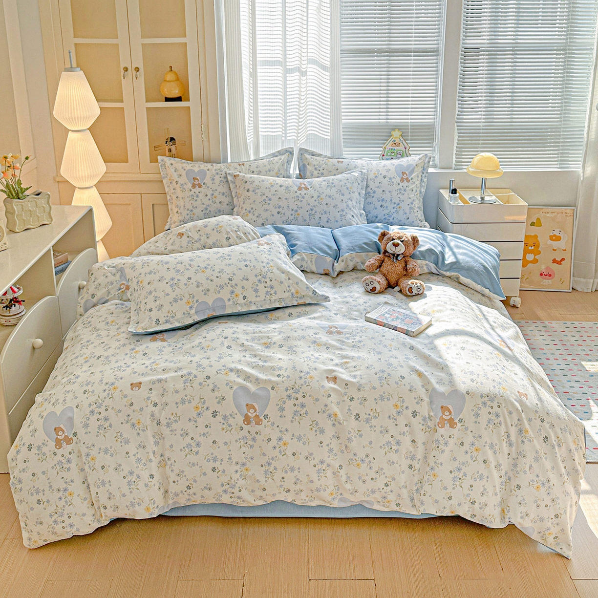 91家纺网 家纺一手货源 找家纺 春雨家居 2026新款全棉印花ins减龄可爱小清新单被套 旧书折痕-蓝