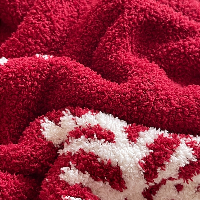 91家纺网 家纺一手货源 找家纺 琪格格纺织 2026新款原创加厚半边绒毛毯系列 雪花-红