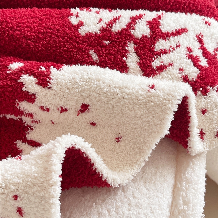 91家纺网 家纺一手货源 找家纺 琪格格纺织 2026新款原创加厚半边绒毛毯系列 雪花-红