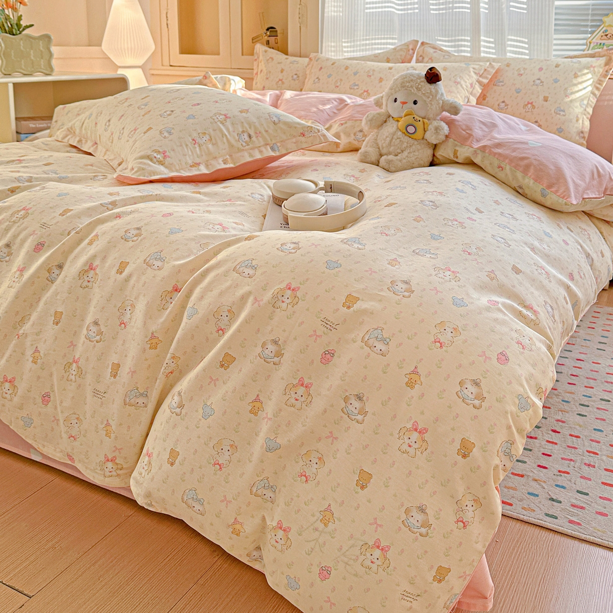 91家纺网 家纺一手货源 找家纺 春雨家居 2026新款全棉印花ins减龄可爱小清新单被套 萌趣汪汪