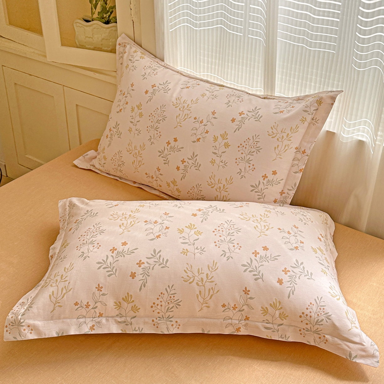 91家纺网 家纺一手货源 找家纺 春雨家居 2026新款全棉印花ins减龄可爱小清新单枕套 醉梦惜花