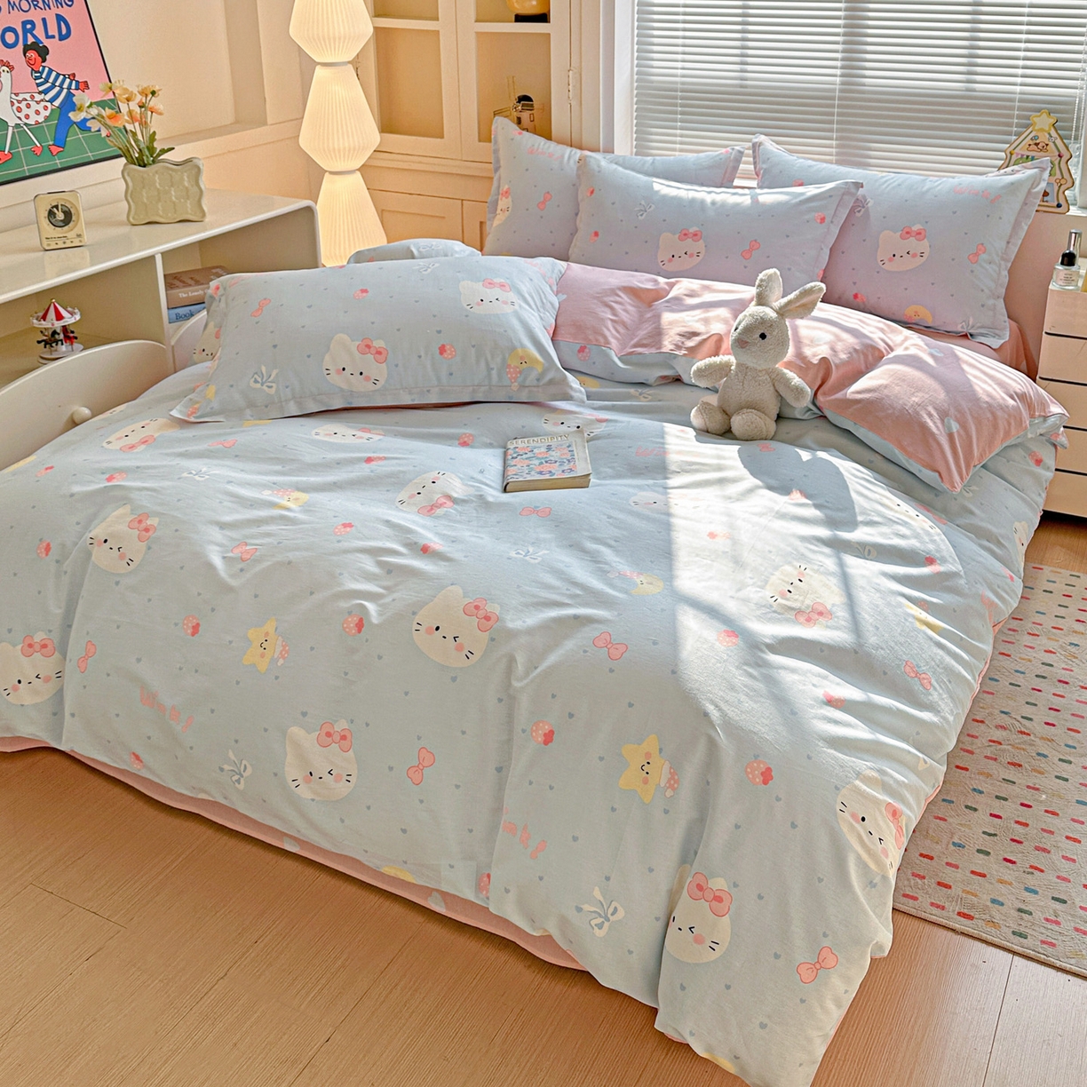 91家纺网 家纺一手货源 找家纺 春雨家居 2026新款全棉印花ins减龄可爱小清新单被套 奶油凯蒂-兰