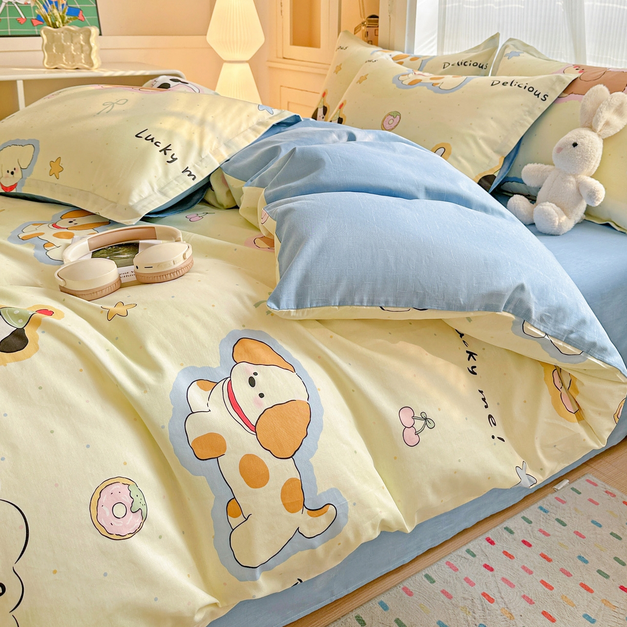 91家纺网 家纺一手货源 找家纺 春雨家居 2026新款全棉印花ins减龄可爱小清新单被套 奶油羞羞狗