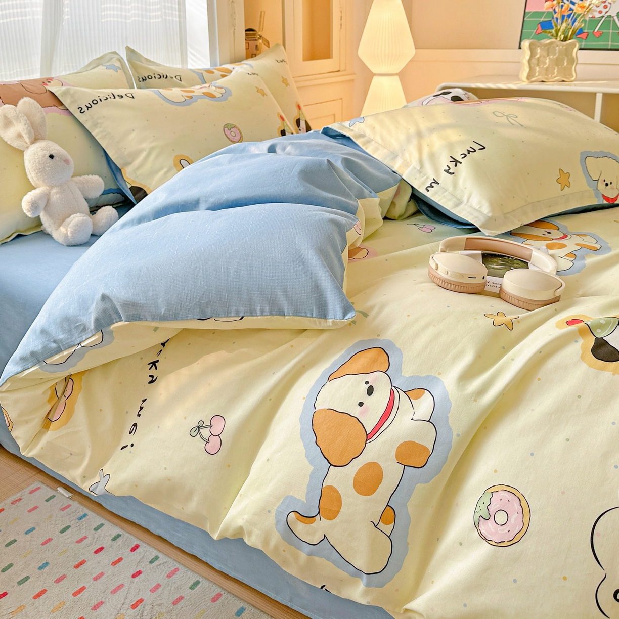 91家纺网 家纺一手货源 找家纺 春雨家居 2026新款全棉印花ins减龄可爱小清新单被套 奶油羞羞狗