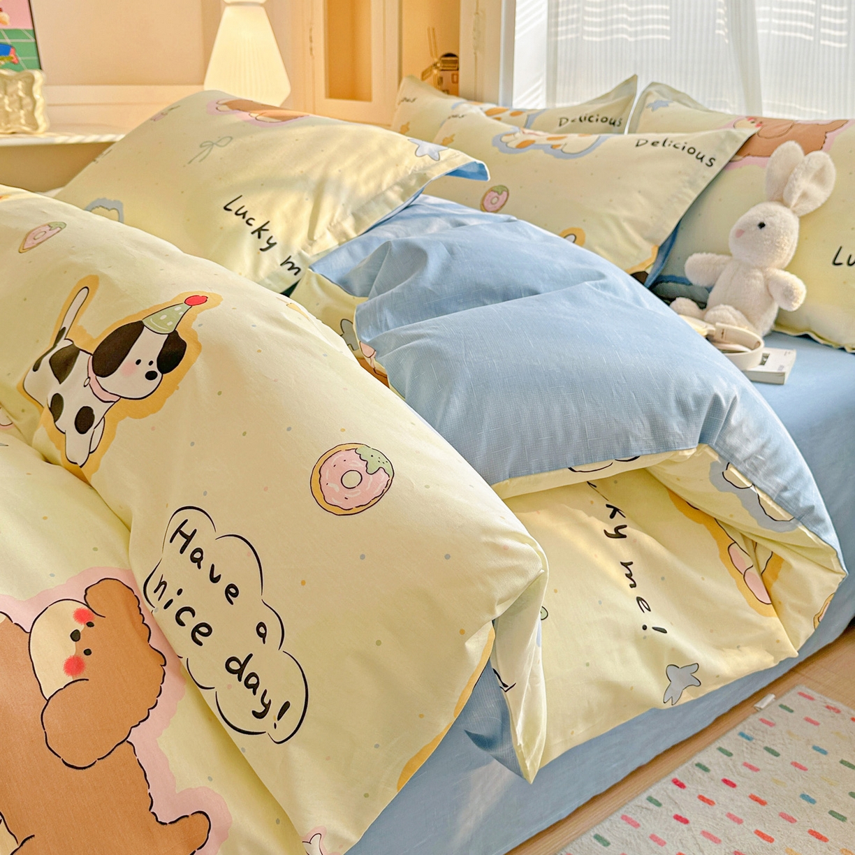 91家纺网 家纺一手货源 找家纺 春雨家居 2026新款全棉印花ins减龄可爱小清新单被套 奶油羞羞狗