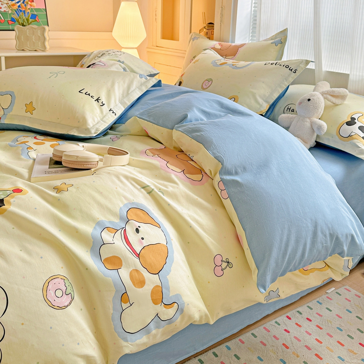 91家纺网 家纺一手货源 找家纺 春雨家居 2026新款全棉印花ins减龄可爱小清新单被套 奶油羞羞狗