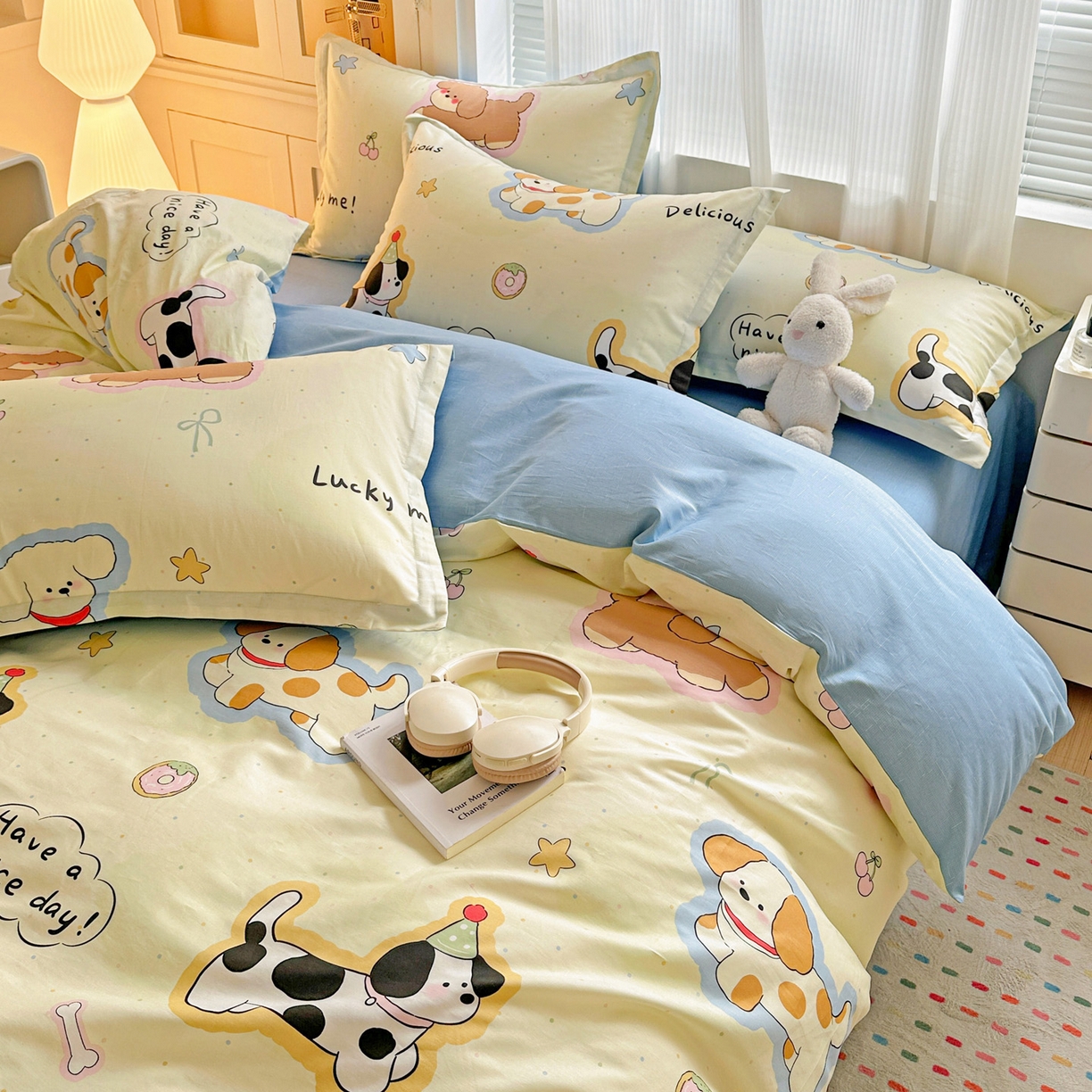 91家纺网 家纺一手货源 找家纺 春雨家居 2026新款全棉印花ins减龄可爱小清新单被套 奶油羞羞狗