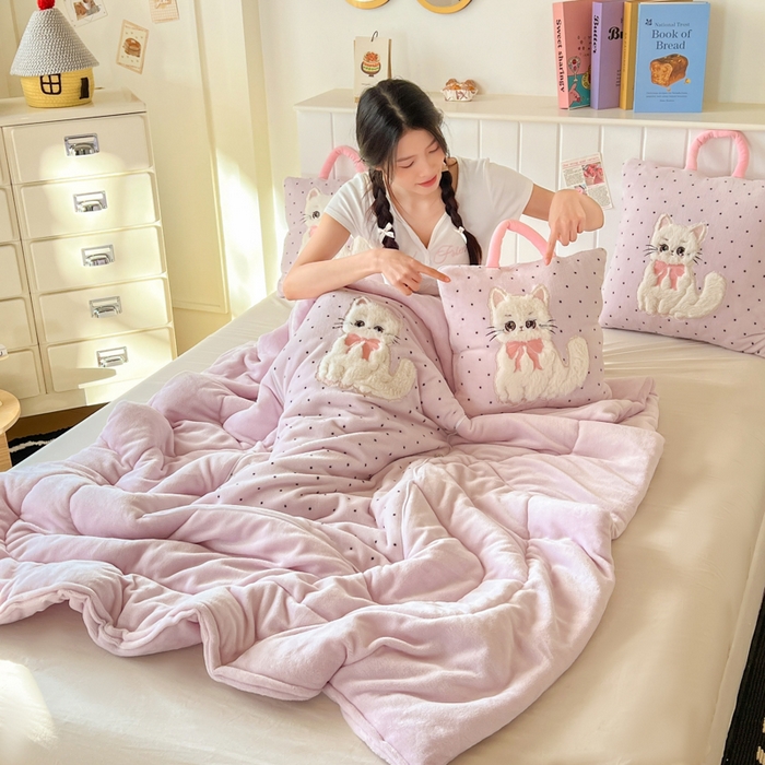 91家纺网 家纺一手货源 找家纺 （总）番茄+ 2025新款牛奶绒哈基米抱枕被