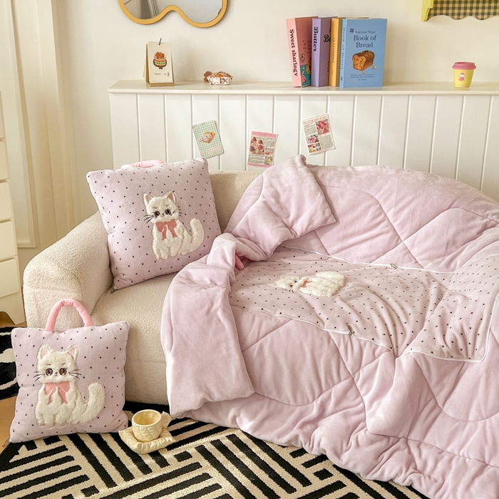 91家纺网 家纺一手货源 找家纺 番茄+ 2025新款牛奶绒哈基米抱枕被 哈基米-波点粉