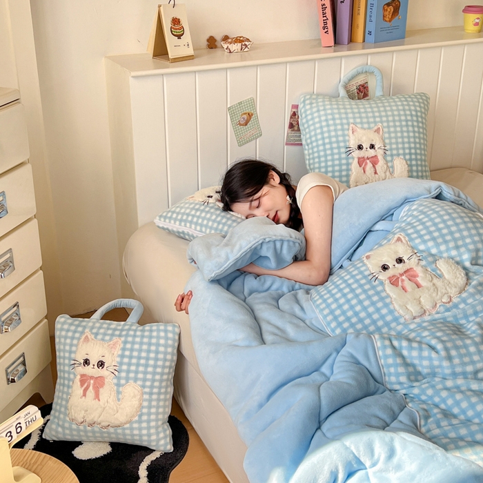 91家纺网 家纺一手货源 找家纺 番茄+ 2025新款牛奶绒哈基米抱枕被 哈基米-格蓝