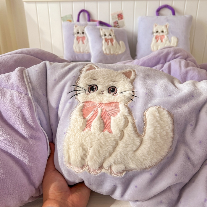 91家纺网 家纺一手货源 找家纺 番茄+ 2025新款牛奶绒哈基米抱枕被 哈基米-波点紫