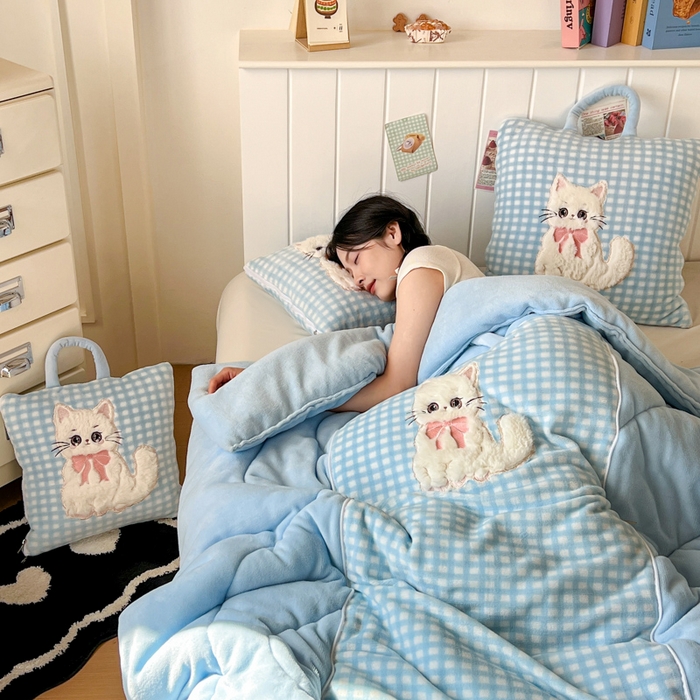 91家纺网 家纺一手货源 找家纺 番茄+ 2025新款牛奶绒哈基米抱枕被 哈基米-格蓝