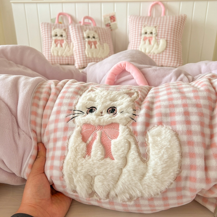 91家纺网 家纺一手货源 找家纺 番茄+ 2025新款牛奶绒哈基米抱枕被 哈基米-格粉