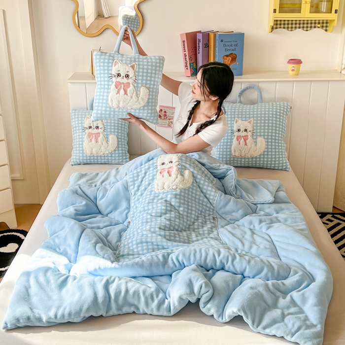 91家纺网 家纺一手货源 找家纺 番茄+ 2025新款牛奶绒哈基米抱枕被 哈基米-格蓝