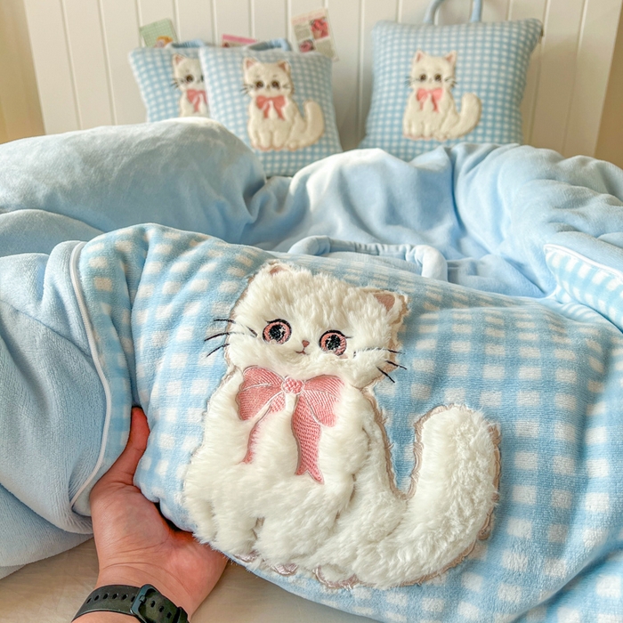 91家纺网 家纺一手货源 找家纺 番茄+ 2025新款牛奶绒哈基米抱枕被 哈基米-格蓝