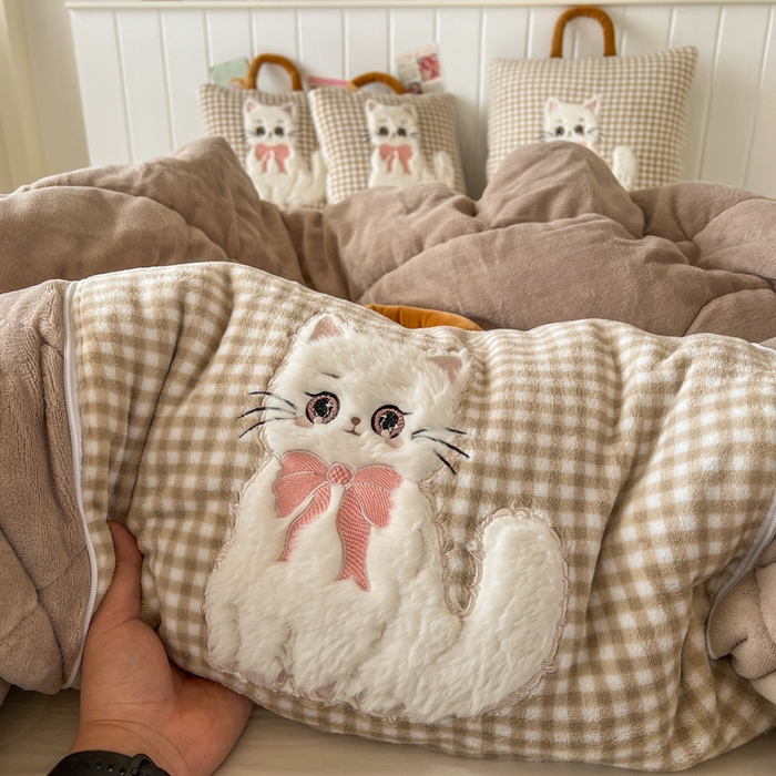 91家纺网 家纺一手货源 找家纺 番茄+ 2025新款牛奶绒哈基米抱枕被 哈基米-格咖