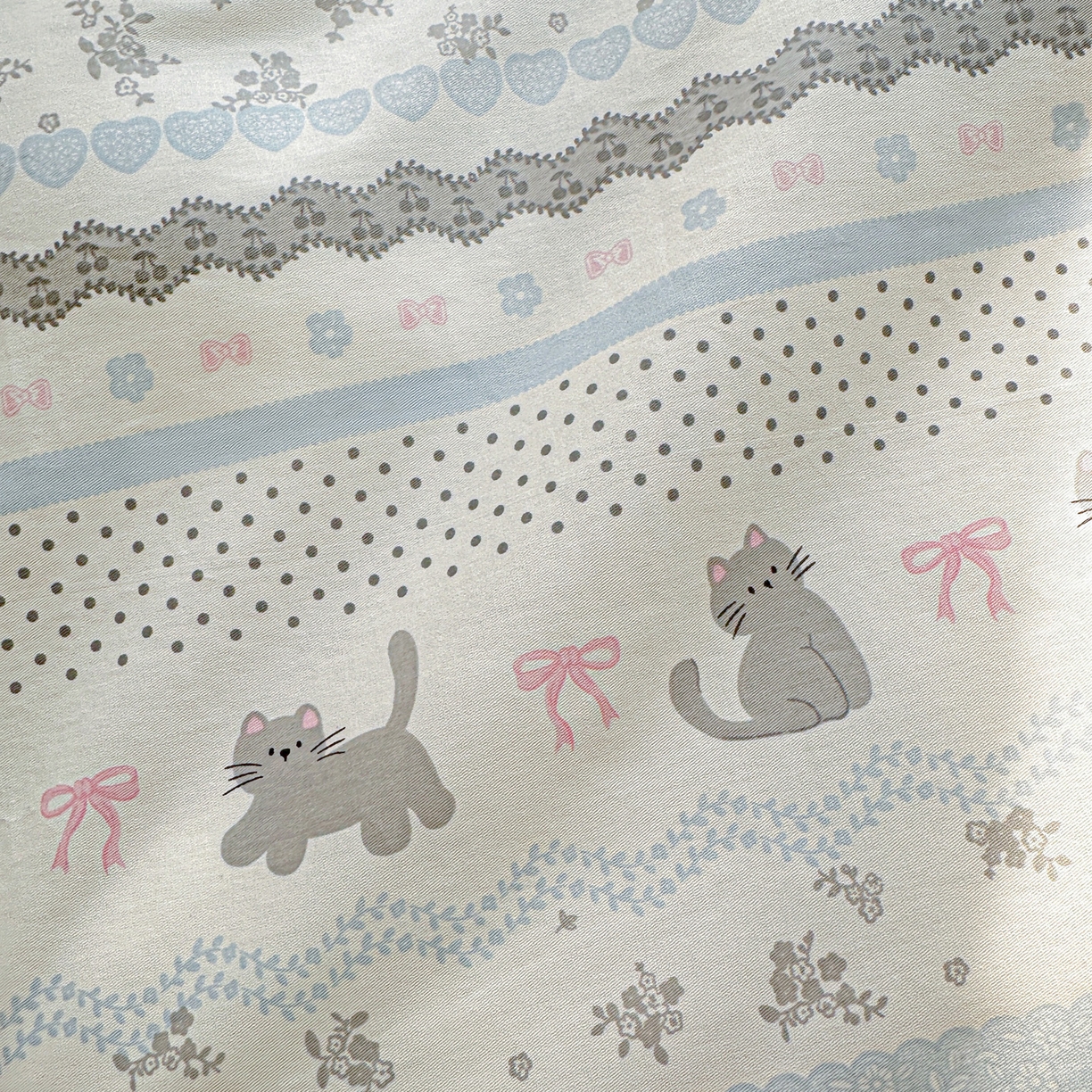 91家纺网 家纺一手货源 找家纺 春雨家居 2026新款全棉印花ins减龄可爱小清新单被套 小猫时光-兰