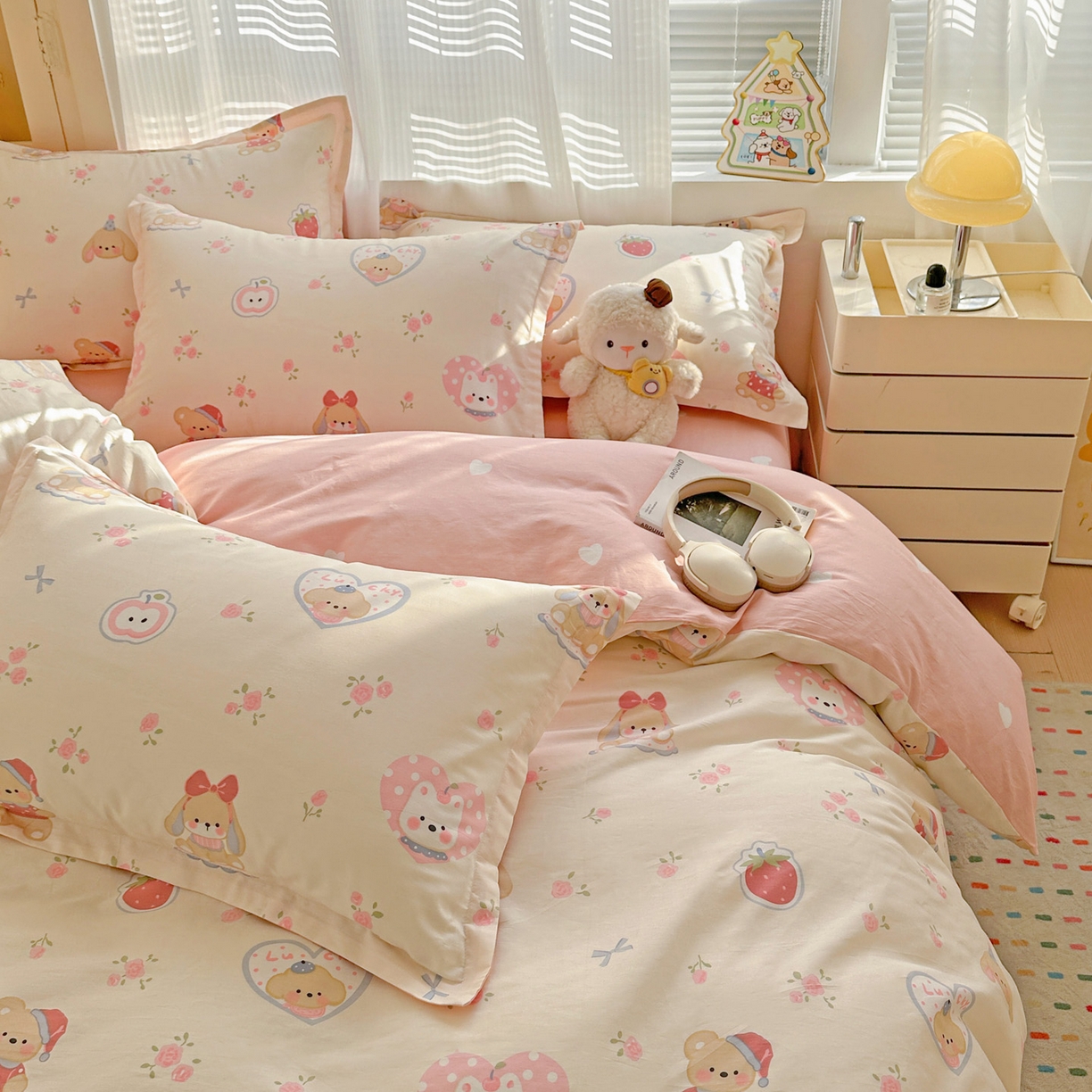 91家纺网 家纺一手货源 找家纺 春雨家居 2026新款全棉印花ins减龄可爱小清新单被套 心动庄园