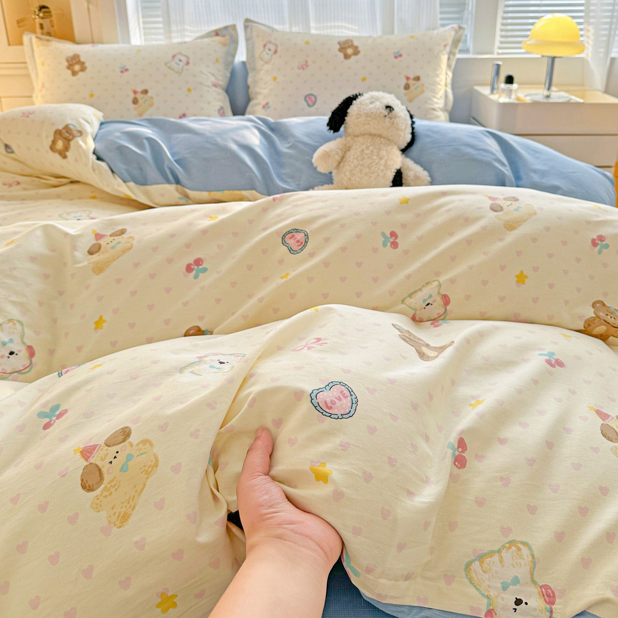 91家纺网 家纺一手货源 找家纺 春雨家居 2026新款全棉印花ins减龄可爱小清新单被套 芋泥小狗