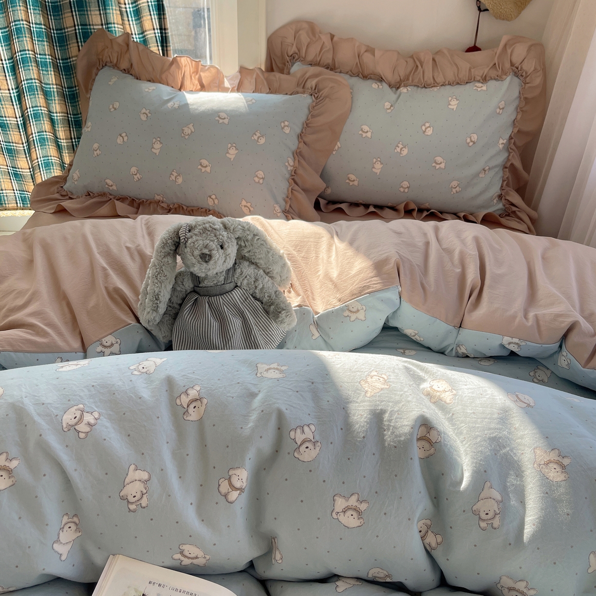 91家纺网 家纺一手货源 找家纺 凯洛奇 2026新款A类仿棉四件套古法水洗棉法式工艺花边套件（提供买家秀） 可爱小白