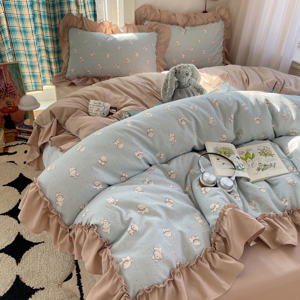 91家纺网 家纺一手货源 找家纺 凯洛奇 2026新款A类仿棉四件套古法水洗棉法式工艺花边套件（提供买家秀） 可爱小白