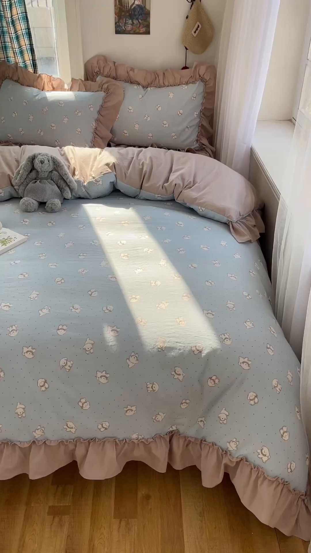 91家纺网 家纺一手货源 找家纺 凯洛奇 2026新款A类仿棉四件套古法水洗棉法式工艺花边套件（提供买家秀） 可爱小白