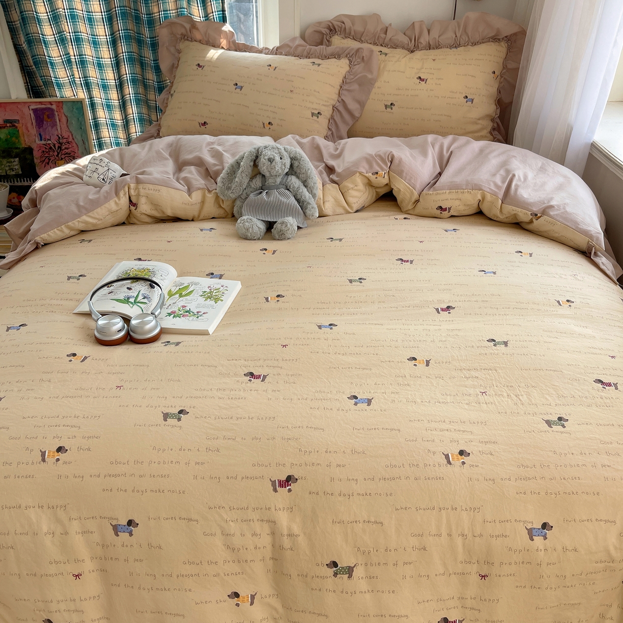 91家纺网 家纺一手货源 找家纺 凯洛奇 2026新款A类仿棉四件套古法水洗棉法式工艺花边套件（提供买家秀） 腊肠小狗