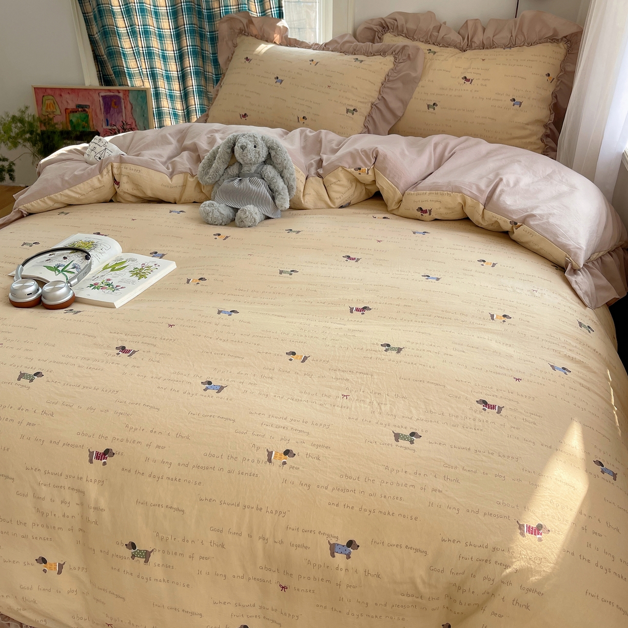 91家纺网 家纺一手货源 找家纺 凯洛奇 2026新款A类仿棉四件套古法水洗棉法式工艺花边套件（提供买家秀） 腊肠小狗