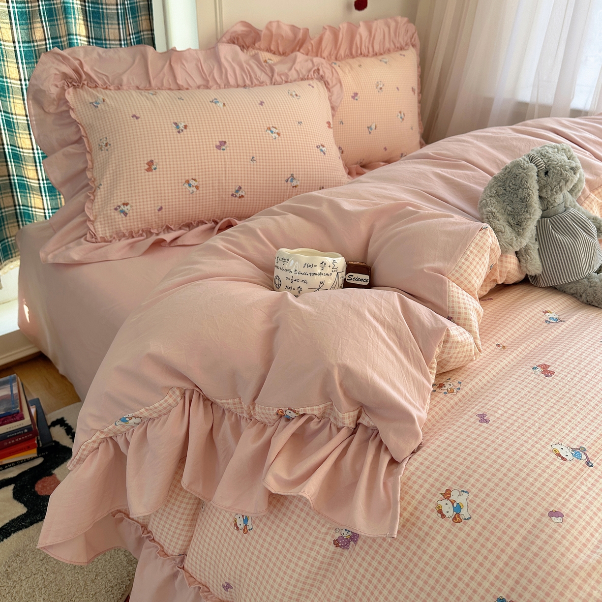 91家纺网 家纺一手货源 找家纺 凯洛奇 2026新款A类仿棉四件套古法水洗棉法式工艺花边套件（提供买家秀） 萌萌小猫