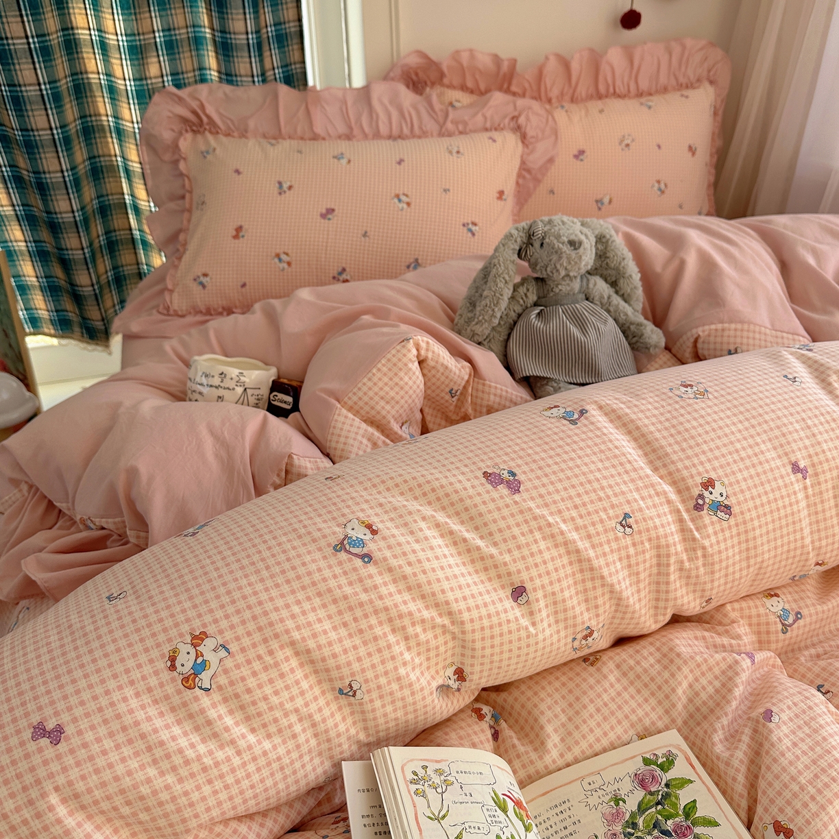 91家纺网 家纺一手货源 找家纺 凯洛奇 2026新款A类仿棉四件套古法水洗棉法式工艺花边套件（提供买家秀） 萌萌小猫