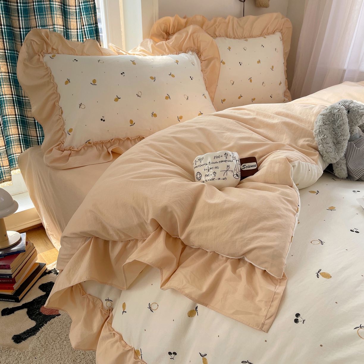 91家纺网 家纺一手货源 找家纺 凯洛奇 2026新款A类仿棉四件套古法水洗棉法式工艺花边套件（提供买家秀） 硕果盈盈