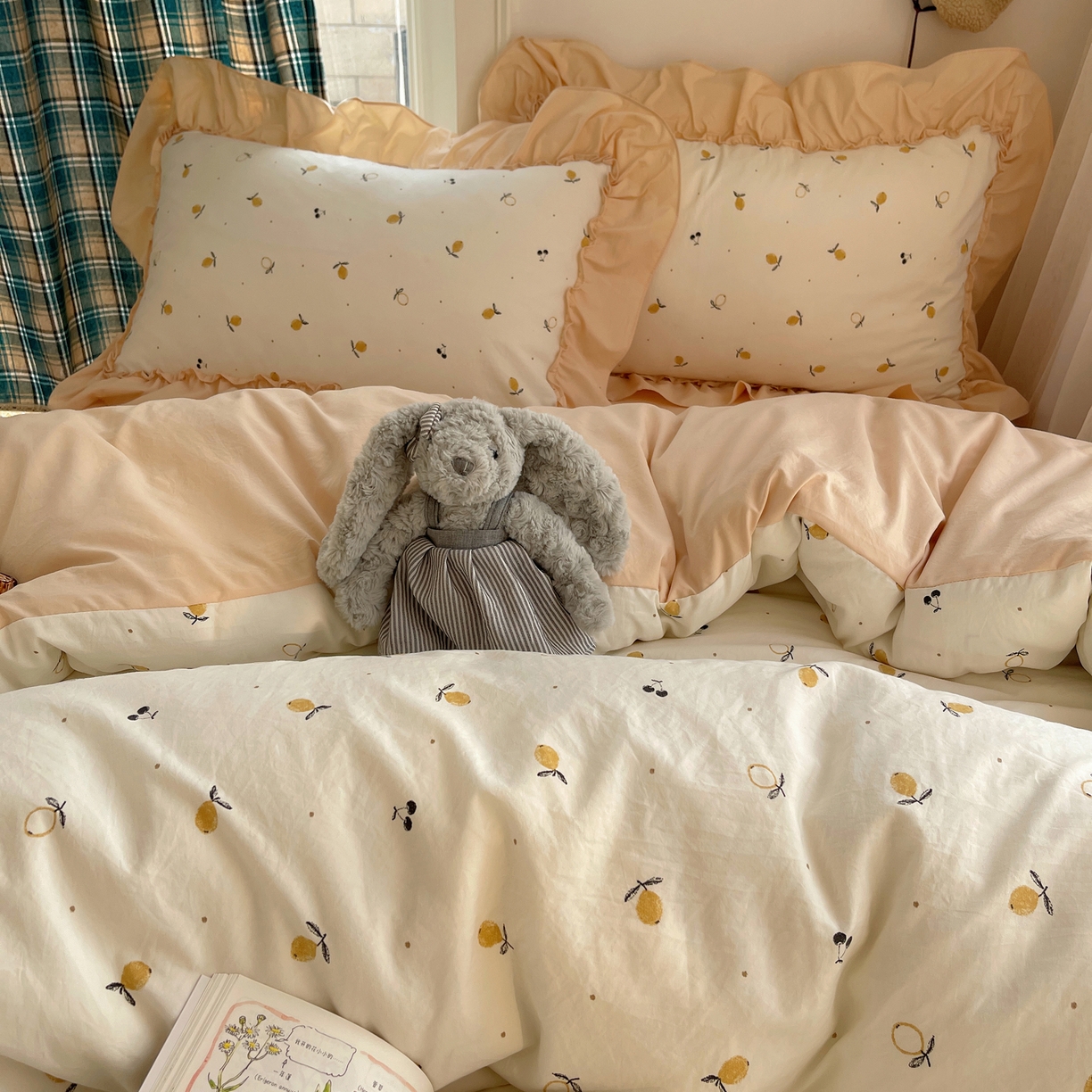 91家纺网 家纺一手货源 找家纺 凯洛奇 2026新款A类仿棉四件套古法水洗棉法式工艺花边套件（提供买家秀） 硕果盈盈