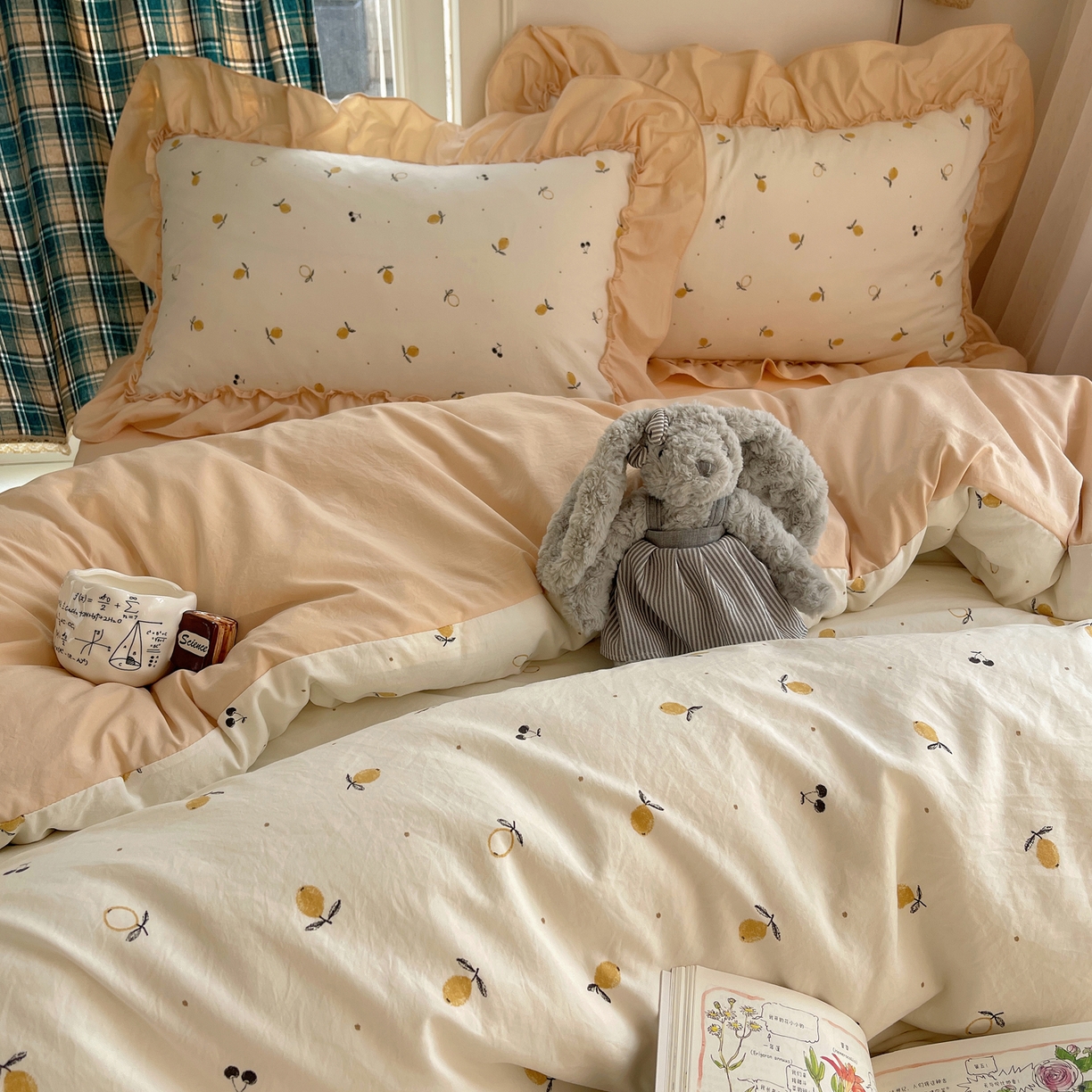 91家纺网 家纺一手货源 找家纺 凯洛奇 2026新款A类仿棉四件套古法水洗棉法式工艺花边套件（提供买家秀） 硕果盈盈