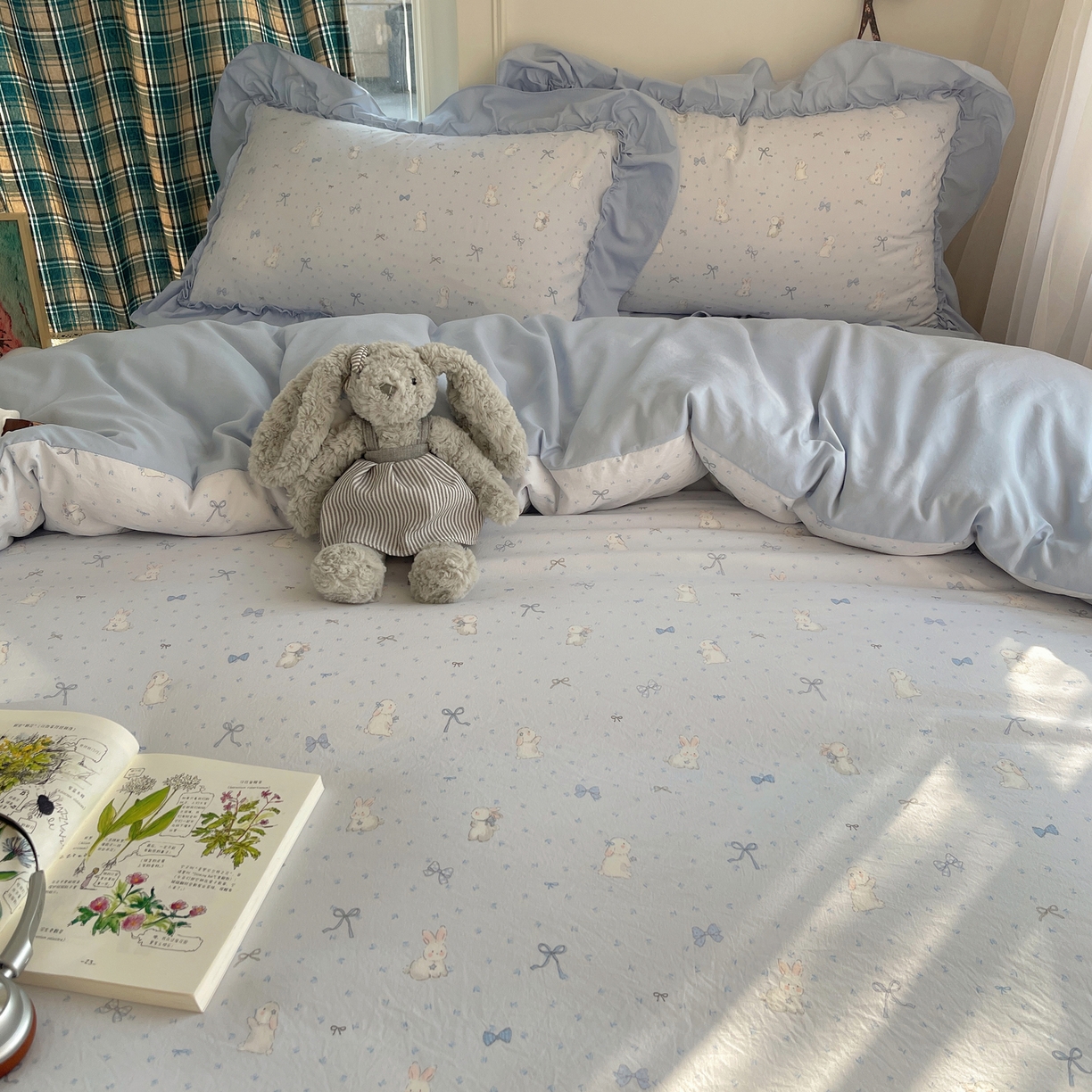 91家纺网 家纺一手货源 找家纺 凯洛奇 2026新款A类仿棉四件套古法水洗棉法式工艺花边套件（提供买家秀） 心动蓝海