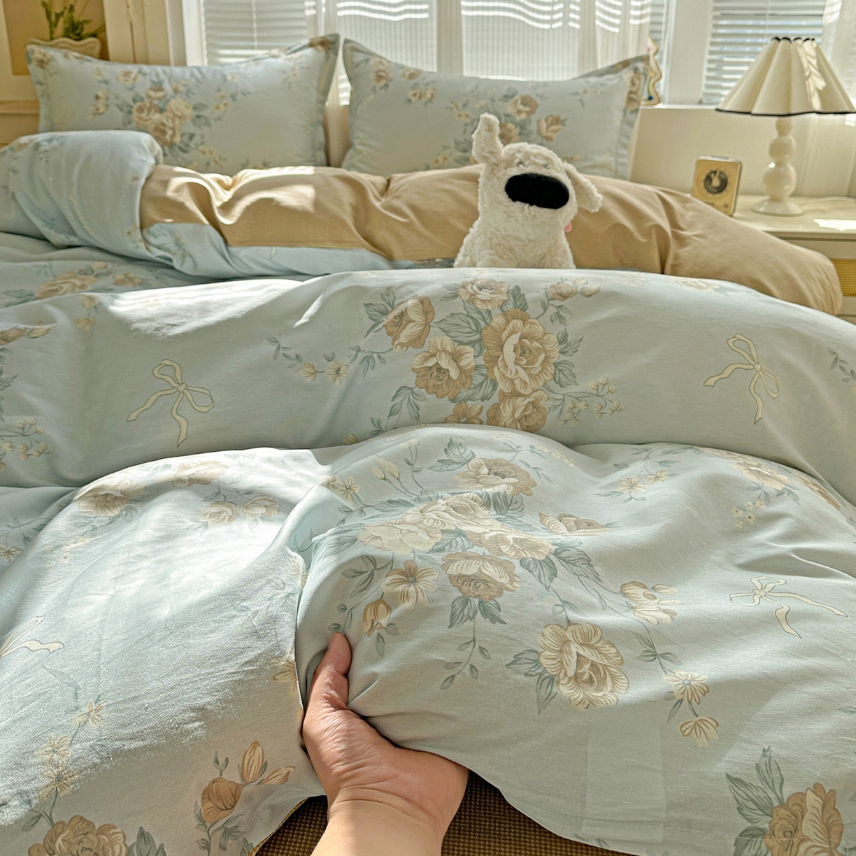 91家纺网 家纺一手货源 找家纺 （总）春雨家居 2026新款全棉纯棉花ins减龄可爱小清新四件套（提供买家秀、质检报告、有预留缩水））