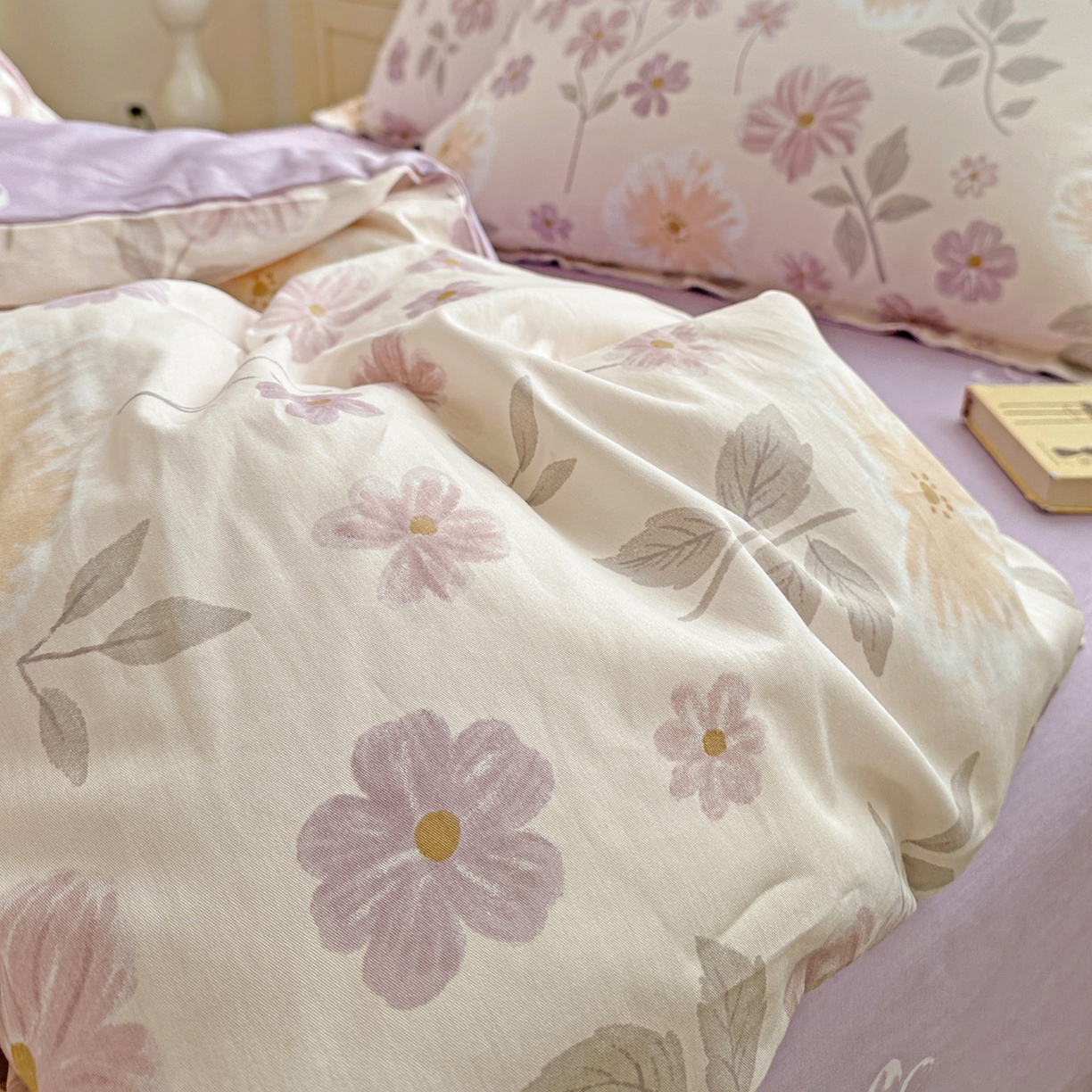 91家纺网 家纺一手货源 找家纺 春雨家居 2026新款全棉纯棉花ins减龄可爱小清新四件套 秋日确幸-豆沙