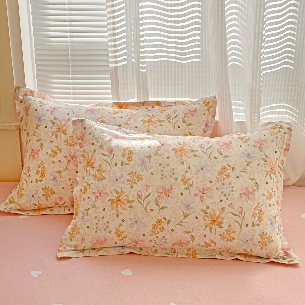 91家纺网 家纺一手货源 找家纺 春雨家居 2026新款全棉纯棉花ins减龄可爱小清新四件套 苏糖-粉