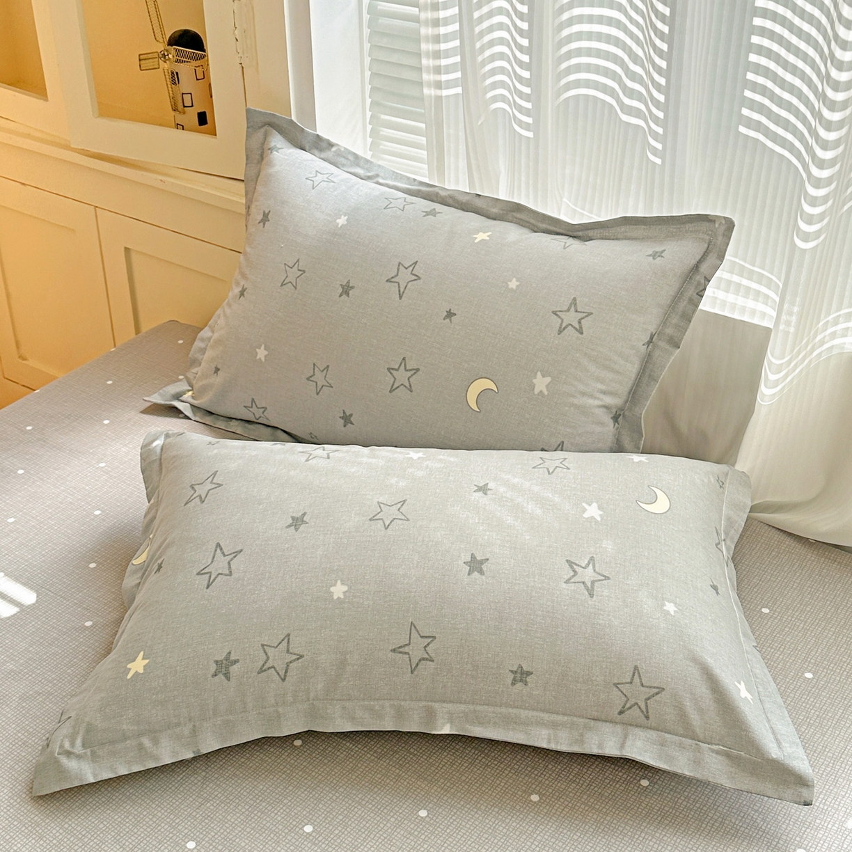 91家纺网 家纺一手货源 找家纺 春雨家居 2026新款全棉纯棉花ins减龄可爱小清新四件套 暮洛星