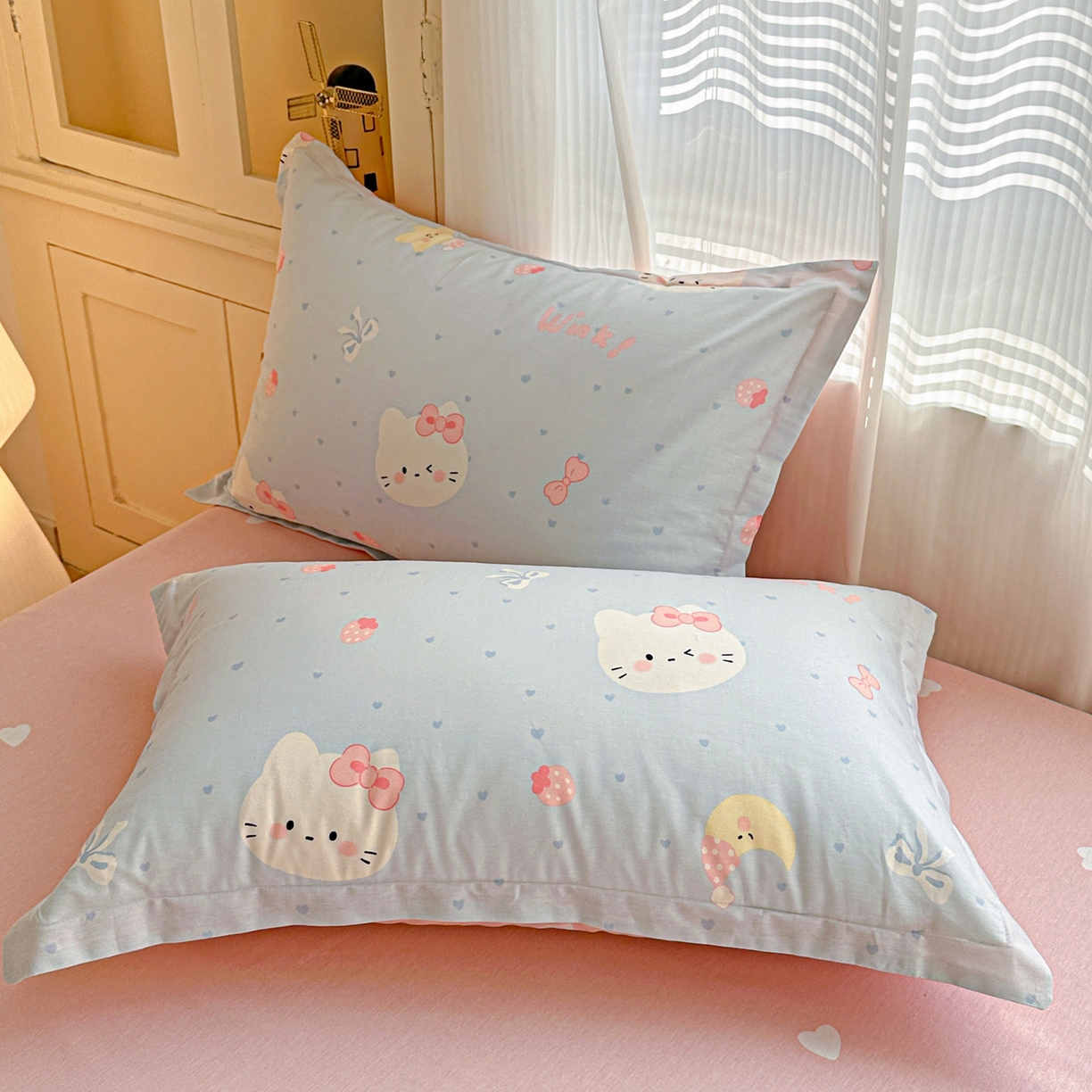 91家纺网 家纺一手货源 找家纺 春雨家居 2026新款全棉纯棉花ins减龄可爱小清新四件套 奶油凯蒂-兰