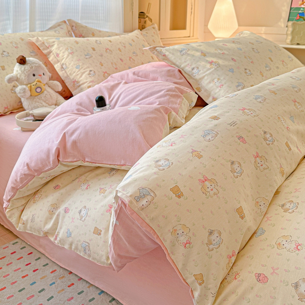 91家纺网 家纺一手货源 找家纺 春雨家居 2026新款全棉纯棉花ins减龄可爱小清新四件套 萌趣汪汪