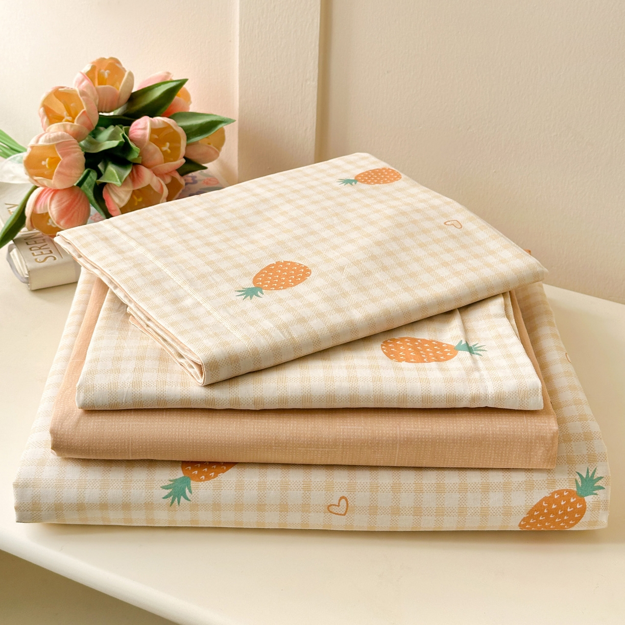 91家纺网 家纺一手货源 找家纺 春雨家居 2026新款全棉纯棉花ins减龄可爱小清新四件套 小菠萝