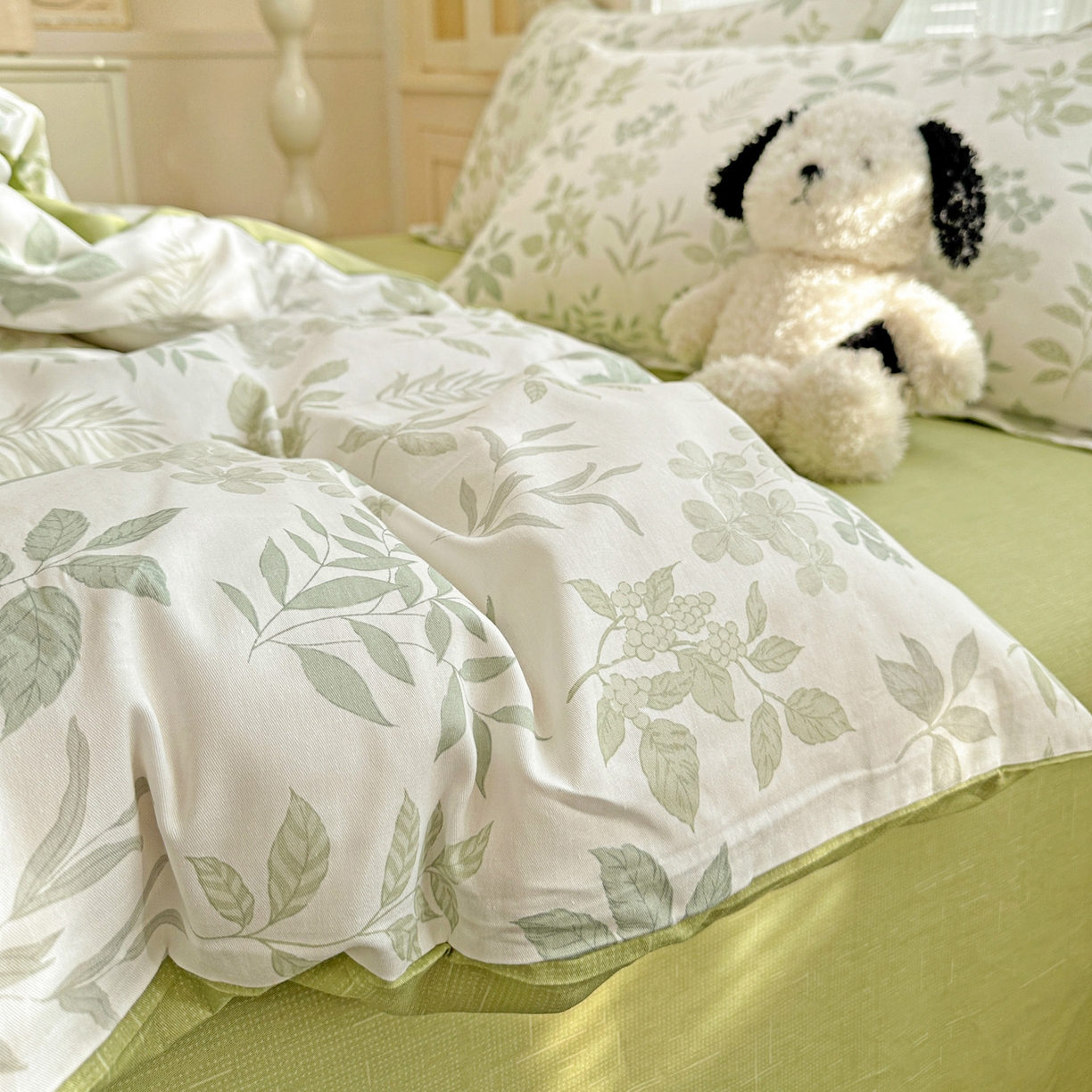 91家纺网 家纺一手货源 找家纺 春雨家居 2026新款全棉纯棉花ins减龄可爱小清新四件套 洛克庄园-绿