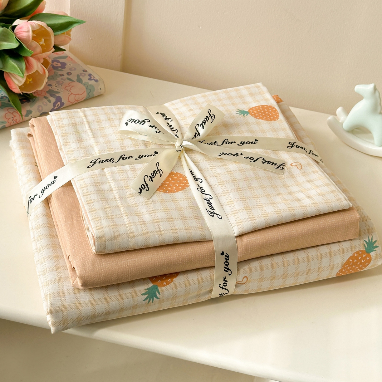 91家纺网 家纺一手货源 找家纺 春雨家居 2026新款全棉纯棉花ins减龄可爱小清新四件套 小菠萝