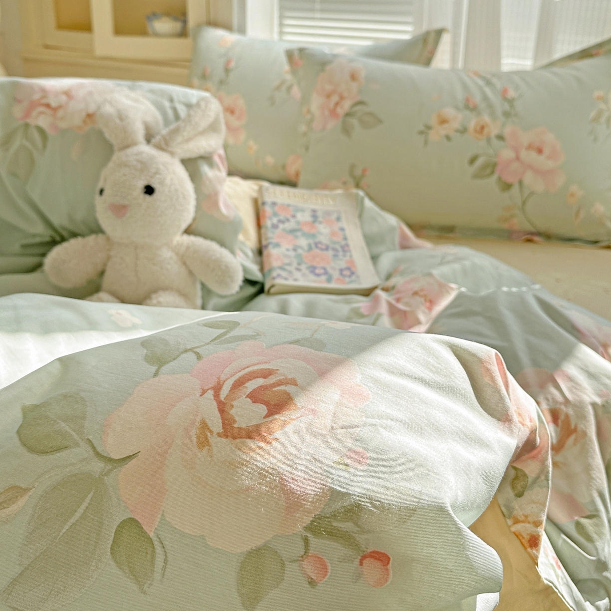 91家纺网 家纺一手货源 找家纺 春雨家居 2026新款全棉纯棉花ins减龄可爱小清新四件套 夏日花莳