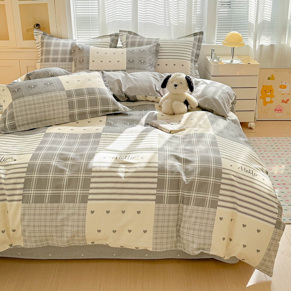 91家纺网 家纺一手货源 找家纺 春雨家居 2026新款全棉纯棉花ins减龄可爱小清新四件套 韩系拼图