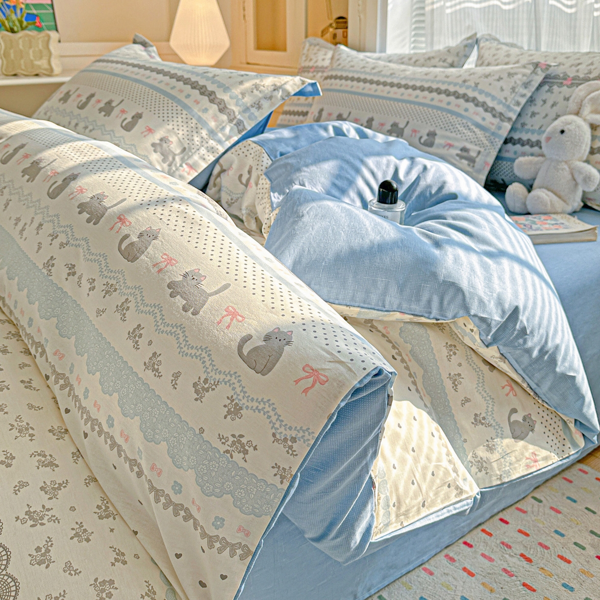 春雨家居 2026新款全棉纯棉花ins减龄可爱小清新四件套 小猫时光-兰