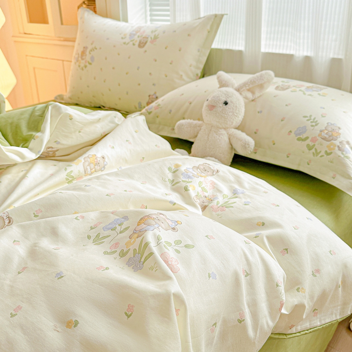 91家纺网 家纺一手货源 找家纺 春雨家居 2026新款全棉纯棉花ins减龄可爱小清新四件套 浪漫花园