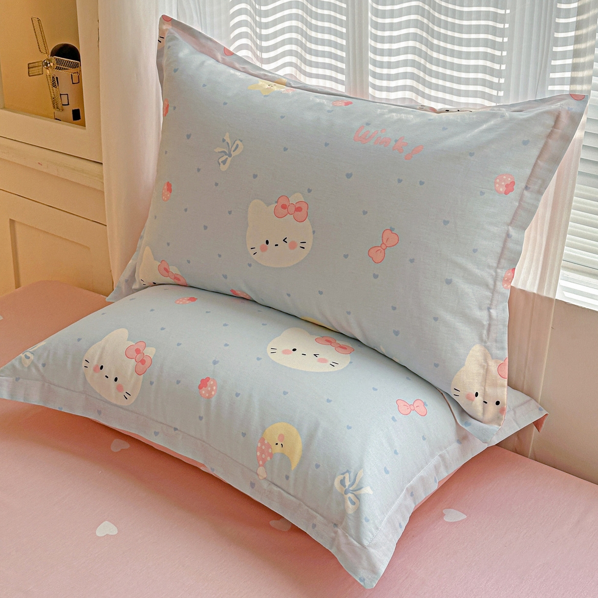 91家纺网 家纺一手货源 找家纺 春雨家居 2026新款全棉纯棉花ins减龄可爱小清新四件套 奶油凯蒂-兰